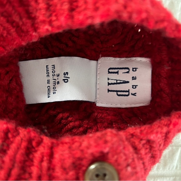 3 for $30 BABY GAP Red Chunky Cable Knit Sweater Sz 3-6 month - Picture 2 of 2